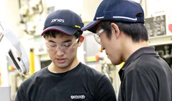株式会社アドヴィックス